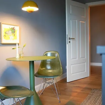 Lux Feeling Home: Zentral Und Stylish
